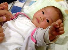 baby014.jpg (28289 �o�C�g)